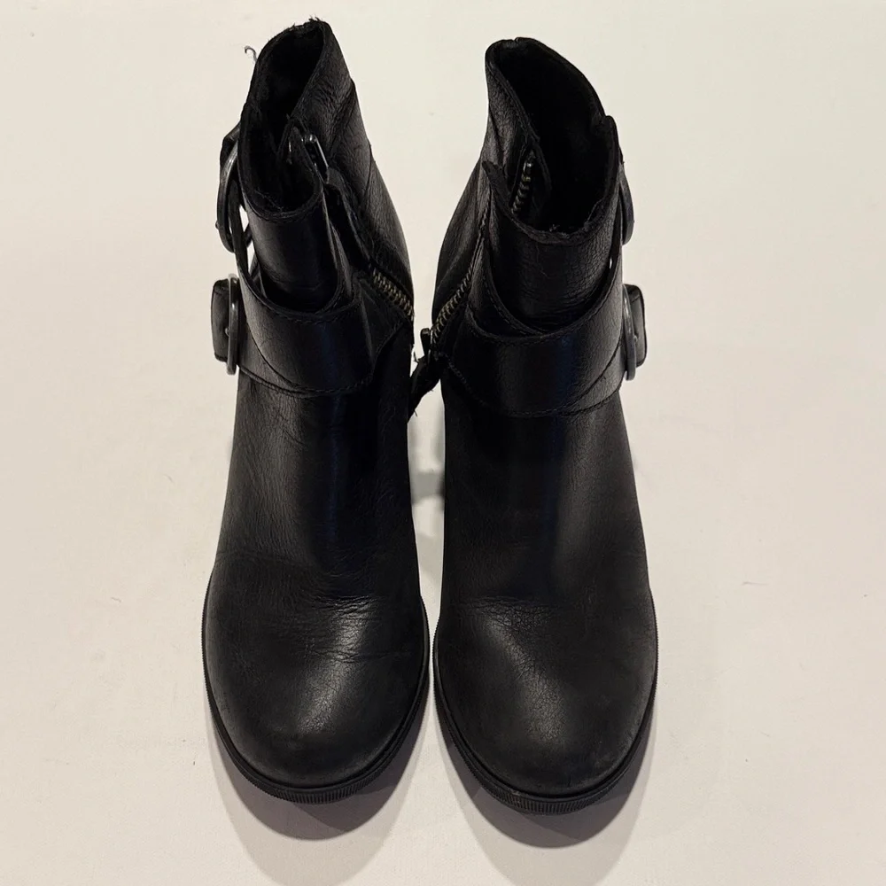 Sorel Black Leather Ankle Booties